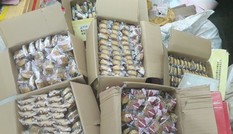 Phạt 30 triệu đồng người đàn ông kinh doanh bánh trung thu không rõ nguồn gốc