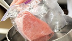 Cách rã đông thịt chính xác ít người để ý