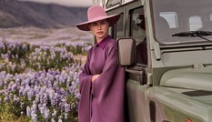 Irina Shayk đẹp như mỹ nữ trong tranh ở hòn đảo Iceland