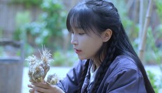 Clip 'tiên nữ đồng quê' Lý Tử Thất tự trồng chế biến các món với tỏi hút triệu view