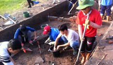 Khi sinh viên tập làm nhà khảo cổ học