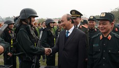 Thủ tướng nói về vụ việc Đồng Tâm khi thăm lực lượng cảnh sát cơ động