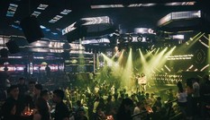 Công an Hà Nội đột kích Star 3 Club, gần 200 dân chơi bị đưa về trụ sở