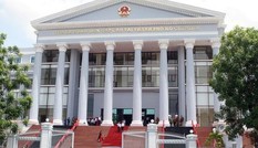 Bắt giam nguyên thư ký TAND Cấp cao tại TP.HCM chiếm đoạt hơn 900 triệu đồng