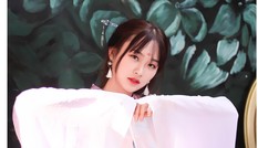 Vẻ đẹp chuẩn Hàn Quốc của nữ sinh trường ĐH Kinh doanh và Công nghệ Hà Nội
