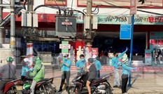 TiTiOne tặng hàng ngàn chai nước rửa tay miễn phí đến người dân