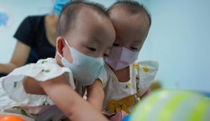 Song Nhi chuẩn bị xuất viện, về nhà đón Trung thu