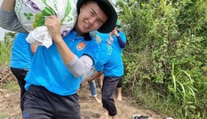 Bí thư thứ nhất thăm, động viên chiến sỹ tình nguyện trong chiến dịch “Hành quân xanh”