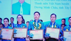 Nam sinh cõng bạn đến trường cùng nhiều gương thanh niên sống đẹp được tôn vinh