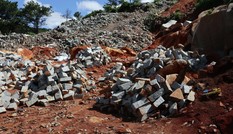 Khai thác trái phép hàng vạn khối đá, doanh nghiệp bị phạt 240 triệu