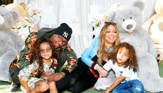 Mariah Carey nói 'rụt rè trong chuyện chăn gối' gây bất ngờ