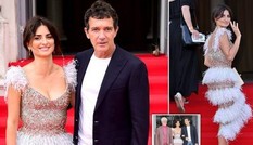 'Bom gợi cảm' xứ bò tót Penélope Cruz yêu kiều với váy tôn ngực đầy hút mắt