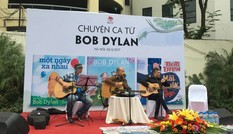 Một Bob Dylan gần hơn với bạn đọc
