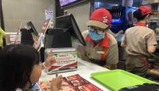 Sinh viên bám trụ thành phố làm thêm trong mùa dịch covid-19