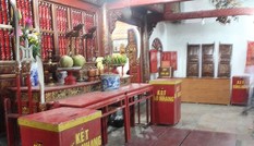 Tiền công đức: Khó nhưng không thể không quản