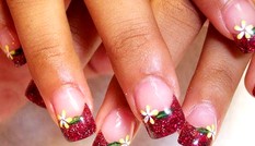 Nail hoa cho quý cô năng động