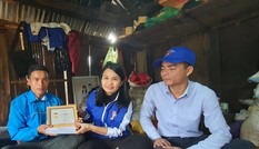 T.Ư Đoàn trao huy hiệu 'Tuổi trẻ dũng cảm' cho thanh niên cứu 3 phụ nữ bị lũ cuốn