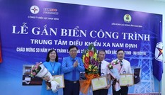 Gắn biển công trình Trung tâm Điều khiển xa Công ty Điện lực Nam Định