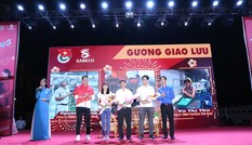 'Về Nhà Ăn Tết' 2020: Ấm lòng người lao động xa quê