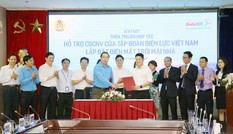 Công đoàn EVN và SolarBK ký hợp tác phát triển điện mặt trời mái nhà
