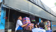 Chuyến xe của tuổi trẻ Cần Thơ đến với đồng bào miền Trung