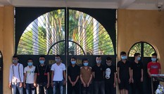 Một cô gái bị trêu ghẹo, hơn 40 thanh niên cầm hung khí lao vào hỗn chiến
