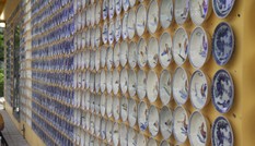 Chiêm ngưỡng ngôi nhà 2 tầng ở Cần Thơ phủ kín hàng nghìn món đồ cổ