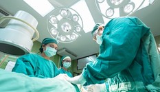 Sản phụ mắc ung thư vú từ chối điều trị để sinh con