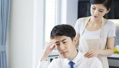 Thày bói phán phải 'trả nợ tình kiếp trước', vợ răm rắp nghe lời đi... cặp bồ