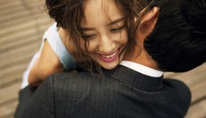 Vợ chết lặng vì thấy chồng làm điều này ở ngay bệnh viện phụ sản
