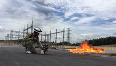 'Rồng lửa' của thợ truyền tải điện