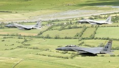 Cứu hộ khẩn cấp tiêm kích F-15 của Mỹ rơi xuống biển Bắc