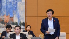 Bộ trưởng uyên bác nhưng nói 'nhanh như tên lửa, rất khó nghe'