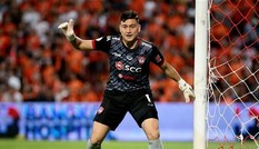 Thủ môn Đặng Văn Lâm nhận 'quà' bất ngờ từ HLV Park Hang Seo