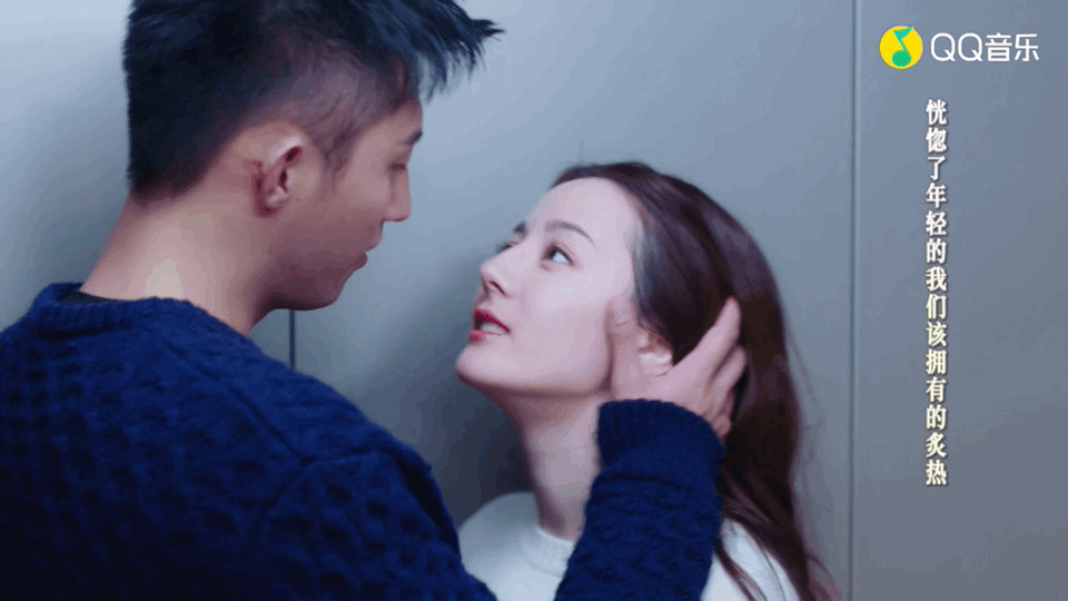 Điểm của phim Địch Lệ Nhiệt Ba ngày càng thấp, vì ''scandal'' nam chính hay vì nội dung?