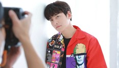Loạt ảnh hậu trường của Ji Chang Wook khiến fangirl “lịm tim” vì visual quá đỉnh cao