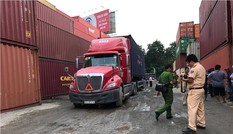Xe container lùi cán chết người trong cảng hàng hoá ở Sài Gòn