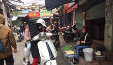 Chợ Thủ đô vắng tiểu thương, rau xanh ‘nhảy giá’