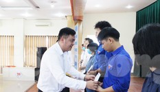 Sinh viên bị ảnh hưởng bởi COVID-19 được 'Tiếp sức đến trường'