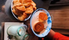 Sài Gòn nắng nóng cháy da, mời bạn tham khảo gấp thực đơn giải nhiệt “heo-thì“