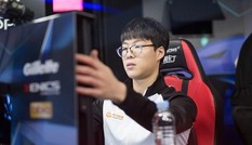 Trong thế giới fangirl: Xin lỗi Smeb vì đến muộn, hành trình tới hãy cùng đồng hành nhé!