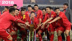 Trong thế giới fangirl: Không thể quên bàn thắng vô địch đã kiến tạo thanh xuân của tôi
