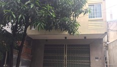Kiểm tra kho trà sữa, phát hiện người Trung Quốc ở 'chui'