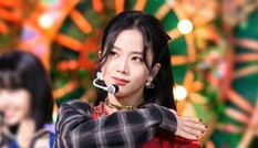 Mặc đồ hiện đại diễn “Lovesick Girls” nhưng Jisoo lại được khen đẹp như mỹ nhân cổ trang