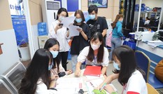 Nhiều trường đại học công bố điểm sàn trước giờ “G”