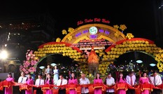 8 vạn chậu hoa và cây trái ở 'Đường hoa' Cần Thơ