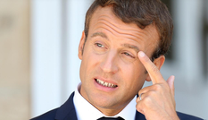 Sau gần 4 tháng cầm quyền, Macron mất dần tín nhiệm của cử tri Pháp