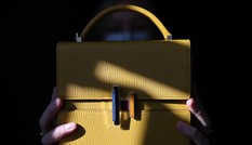 Mất trộm bộ sưu tập 30 chiếc túi xách Hermes, công chúa Ả Rập Saudi nhập viện