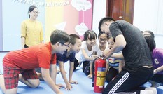 Người Hà Nội vận động nhau cho con đi học kỹ năng sinh tồn