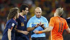 Trọng tài Howard Webb lên tiếng